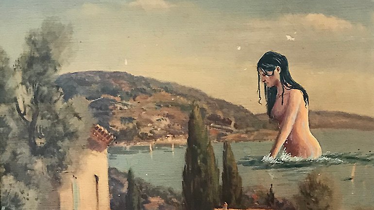 Målning med en stad mellan ett berg och en sjö. Ur havet kliver en jättekvinna .